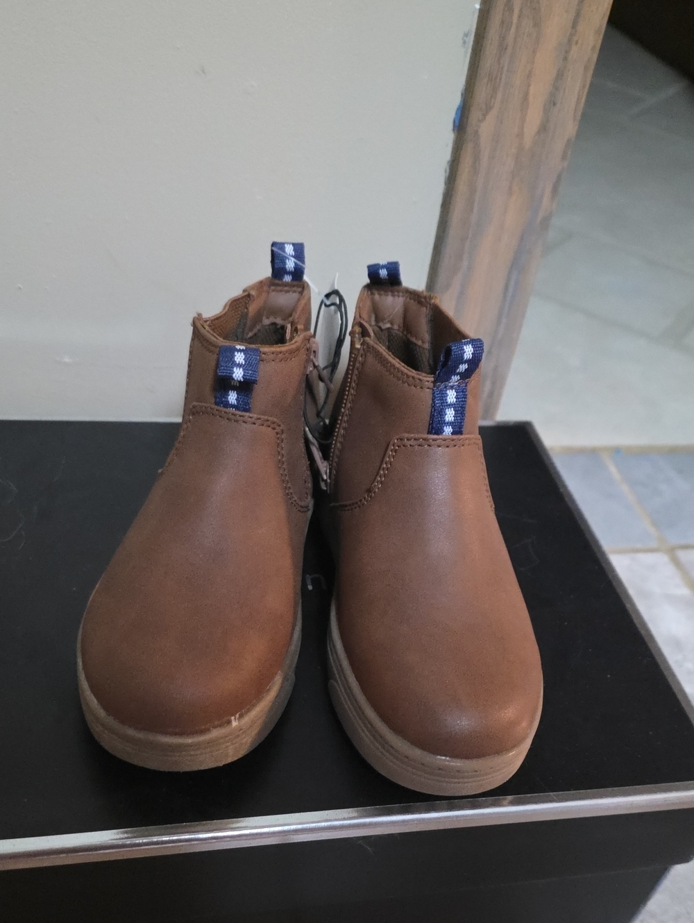 Cat & Jack Brown Kids Chelsea Boots with Navy Pull Tabs
